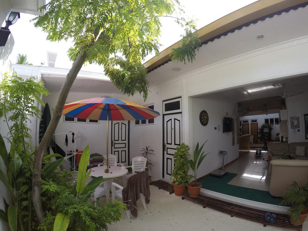 Hotel Venturo Maldives Maafushi Esterno foto