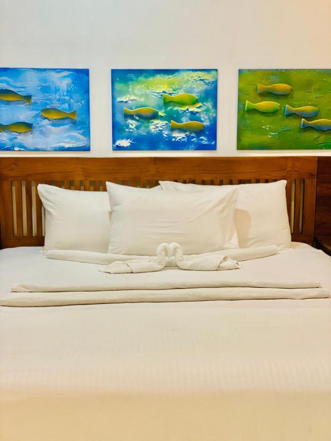 Hotel Venturo Maldives Maafushi Esterno foto