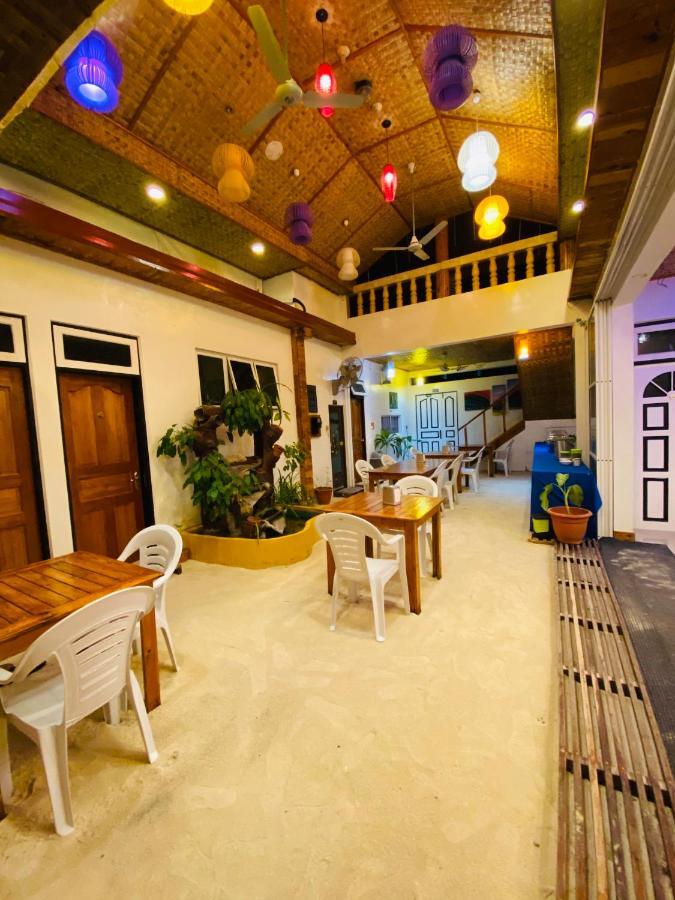 Hotel Venturo Maldives Maafushi Esterno foto